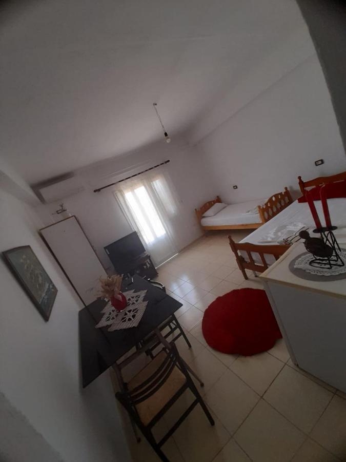 Rey Garden Villa Vlorë Exteriör bild